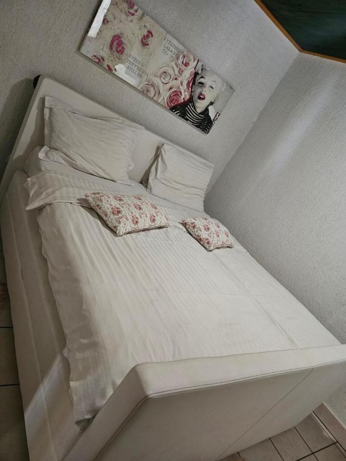 Apartmani Sanja Klenovica Eksteriør bilde
